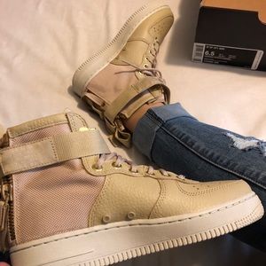 New in box. Nike W SF Air Force 1  Mid